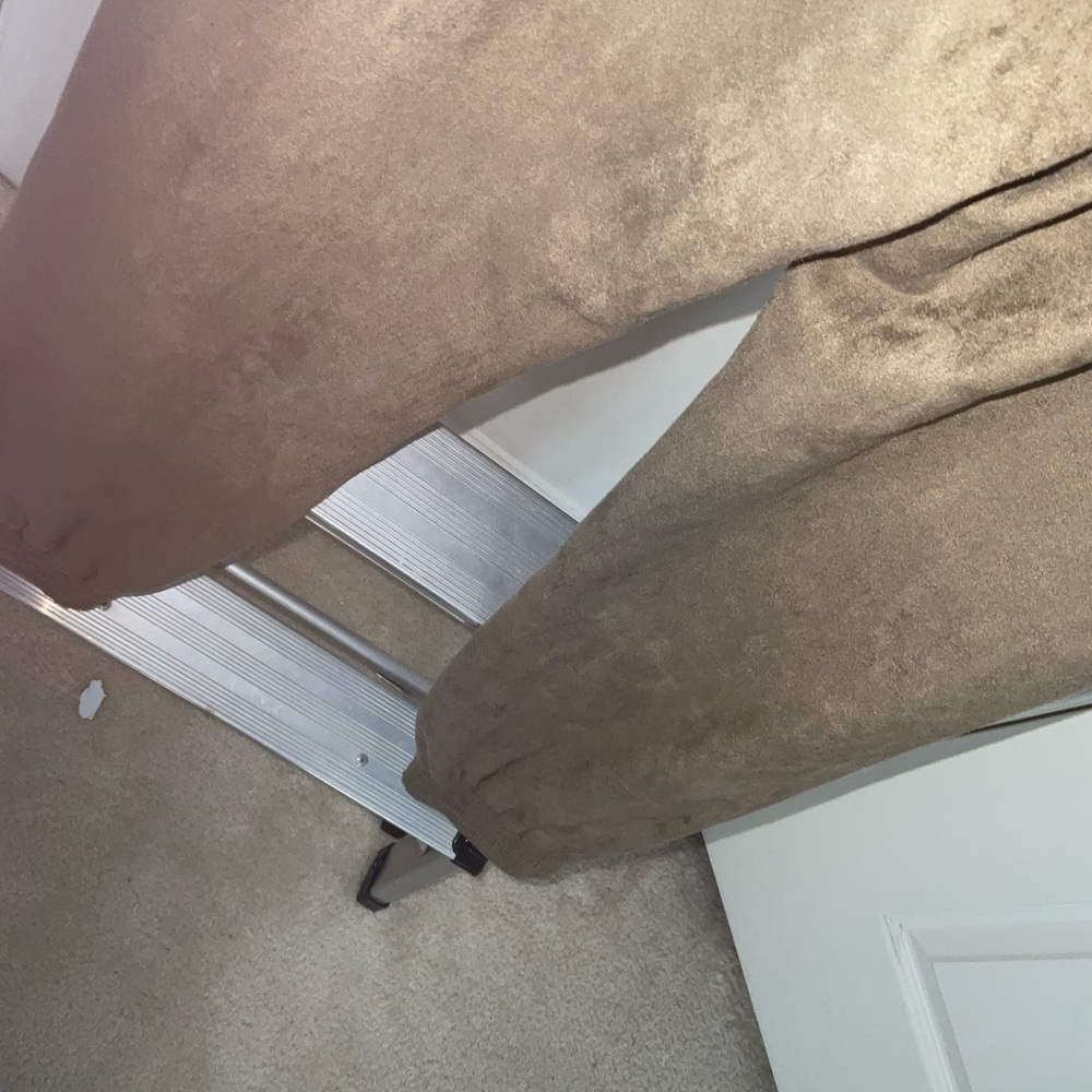 Hem & Thread Soft Suede Cloth Joggers - Picture 4 of 4